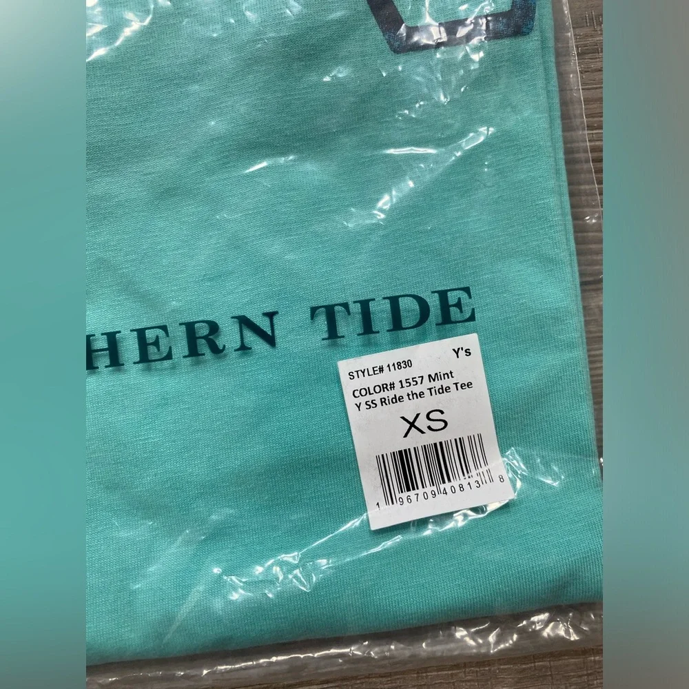 NWT Southern Tide Kid’s Ride the Tide Beach Coastal Casual Skipjack Fish Tee XS